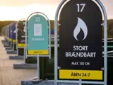 Skilte på genbrugscenter i Thy
